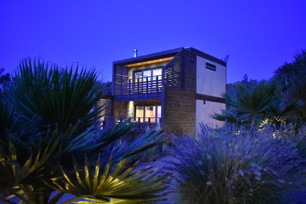 ---- Escapada De Lujo Para Dos ---- Casa Boutique Privada - Vistas Al Oceano - Parrilla Y Fogon En Quincho Privado - Insumos Desayuno - Tu Estadia Incluye Gratis 1 Sesion De Hidromasaje & Cromoterapia Bajo Las Estrellas En Jacuzzi Privado (Adults Onl Pichilemu Ngoại thất bức ảnh